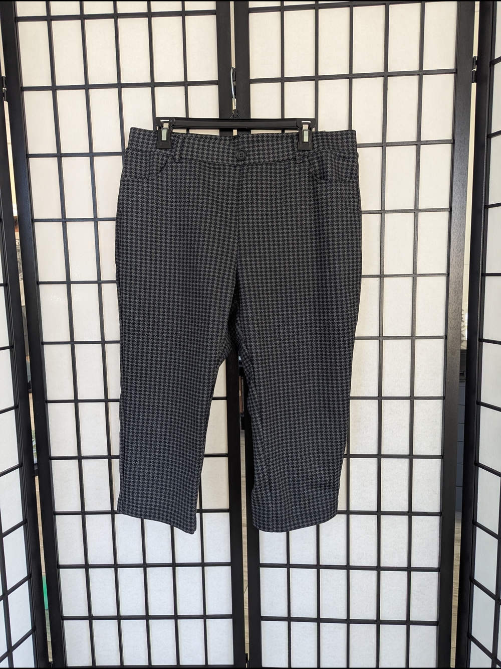 Houndstooth Black/Gray Stretch Capri XL